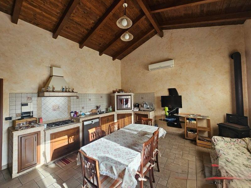 Cucina in muratura del cottage rustico